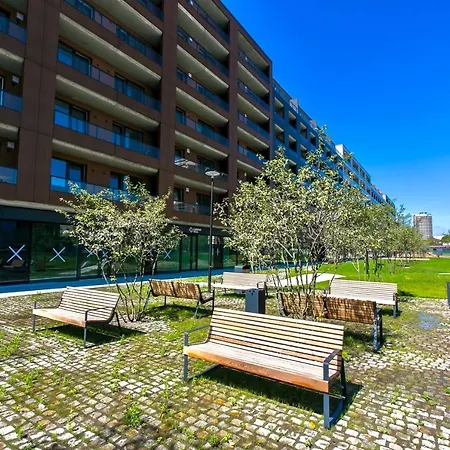 Elegant, Bright Spacious In Center Pressburg