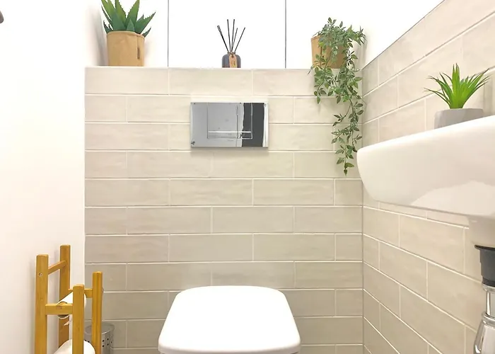 Elegant, Bright Spacious In Center Apartament *