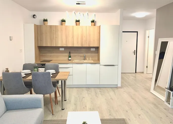 Elegant, Bright Spacious In Center شقة